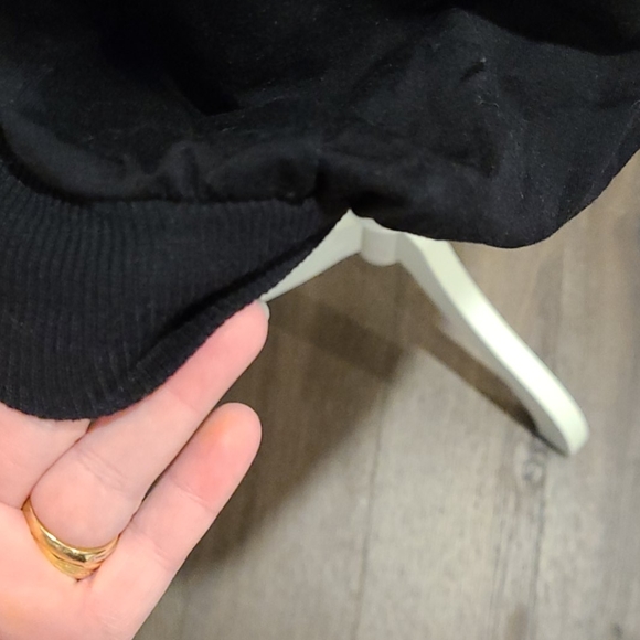 Aritzia Wilfred blk plunge neck dress - Picture 3 of 8